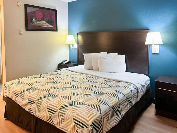 Studio 6 Suites Shreveport, LA Industrial Loop image 12
